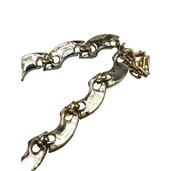 Coro White Thermoset Shell Necklace Gold Tone Vintage 16" - Picture 7 of 10